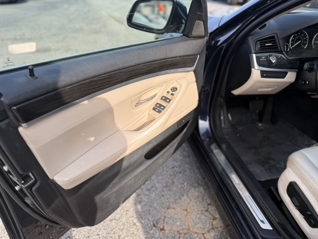 BMW 5 Series 4dr Sdn 535i RWD 2015