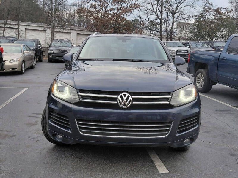 Volkswagen Touareg 4dr 3.6L Sport w/Nav 2014