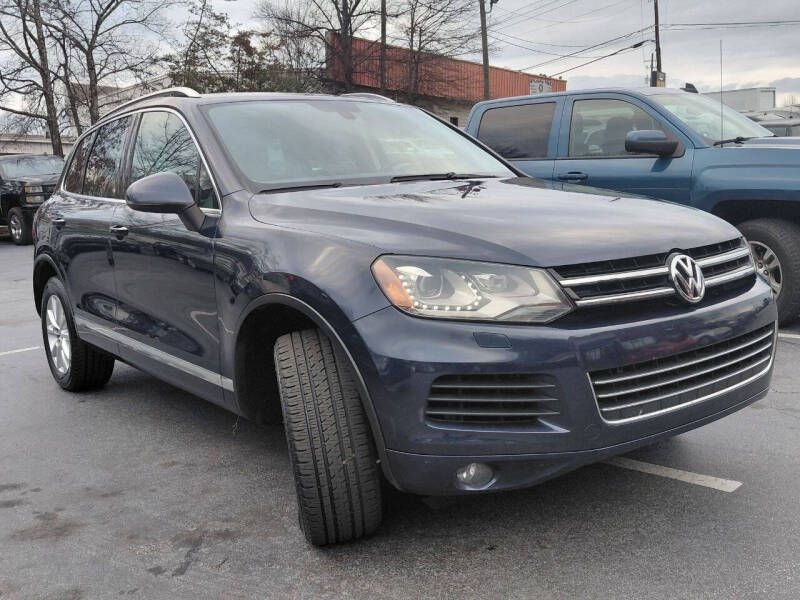 Volkswagen Touareg 4dr 3.6L Sport w/Nav 2014