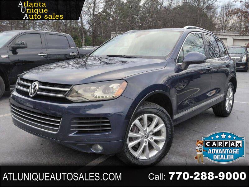 Volkswagen Touareg 4dr 3.6L Sport w/Nav 2014