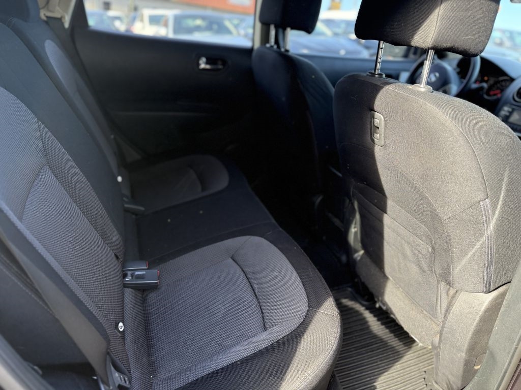 Nissan Rogue FWD 4dr SV 2012