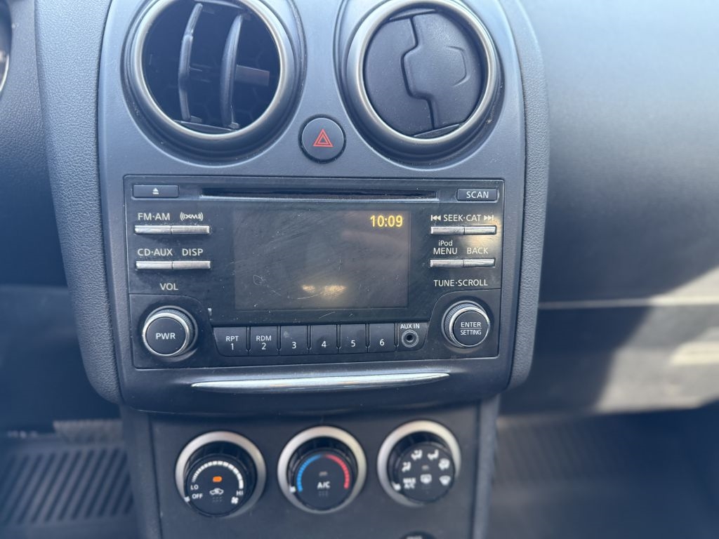 Nissan Rogue FWD 4dr SV 2012