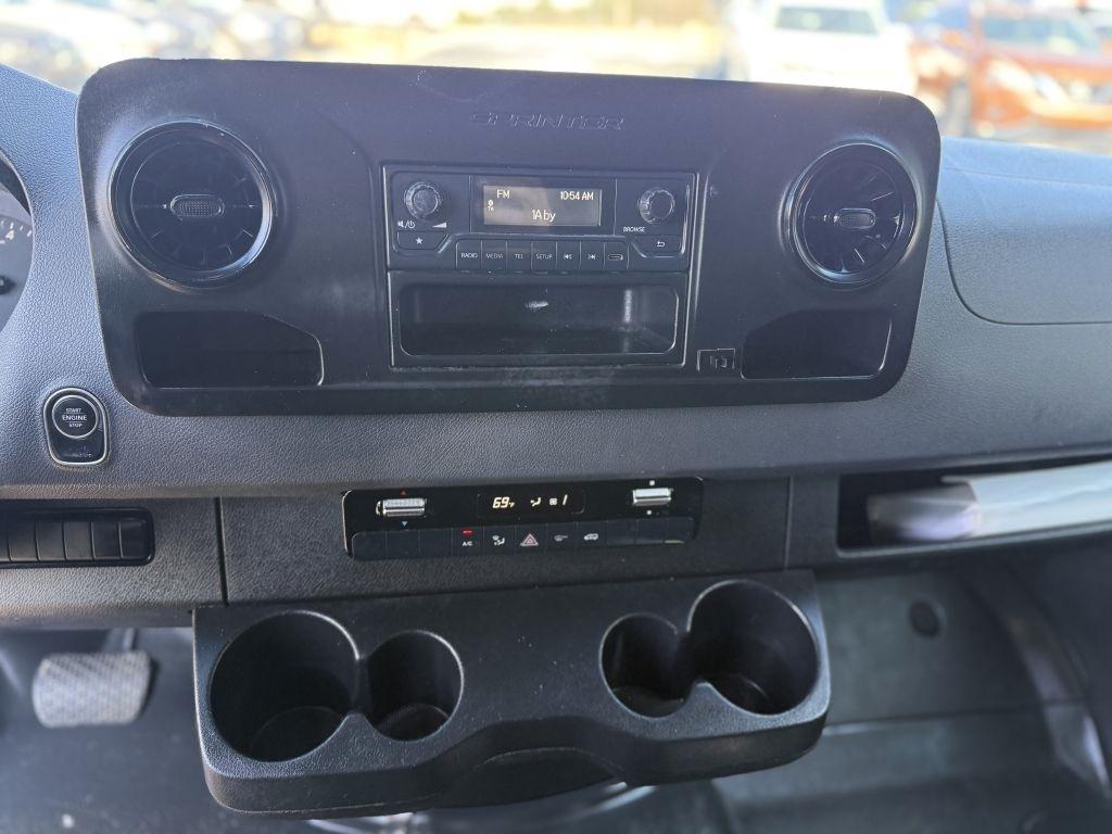 Mercedes-Benz Sprinter Cargo Van 2500 High Roof I4 Gas 170" RWD 2021