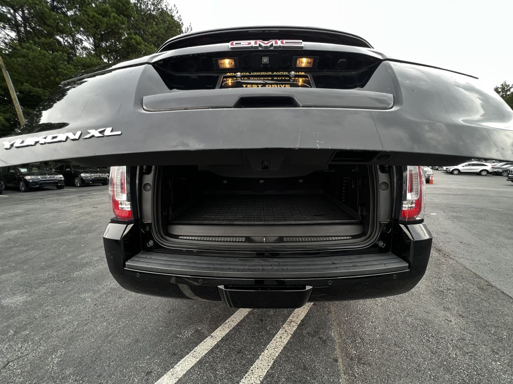 GMC Yukon XL 4WD 4dr SLT 2015