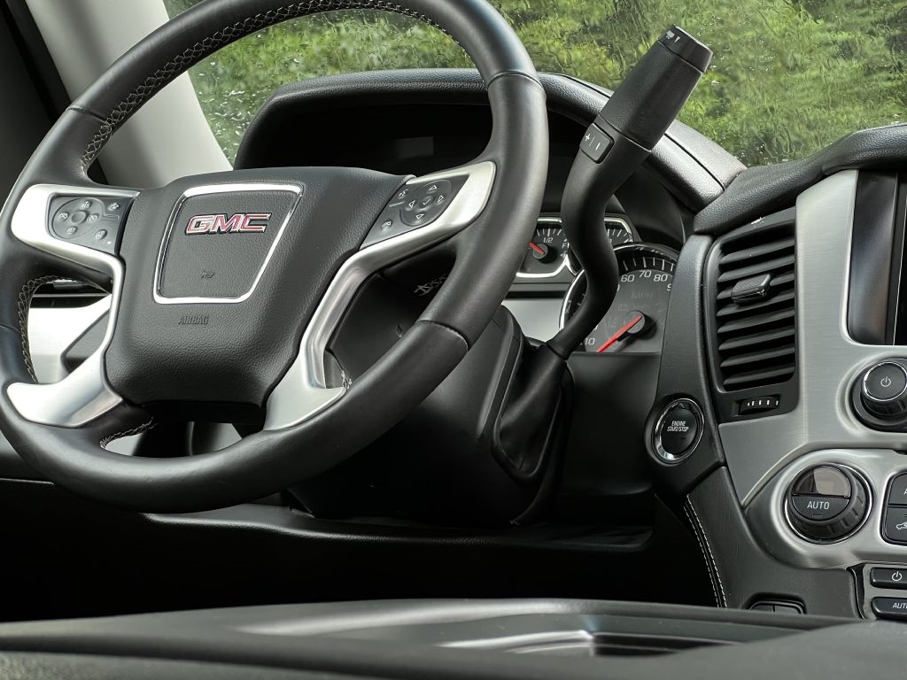 GMC Yukon XL 4WD 4dr SLT 2015