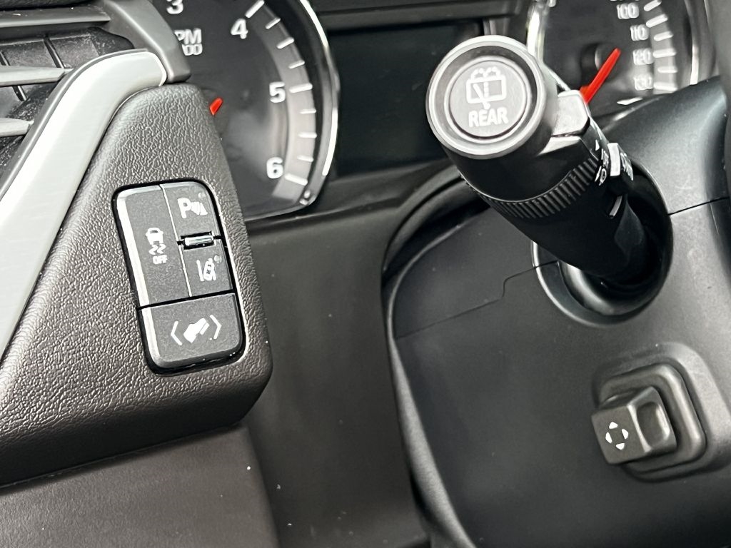 GMC Yukon XL 4WD 4dr SLT 2015