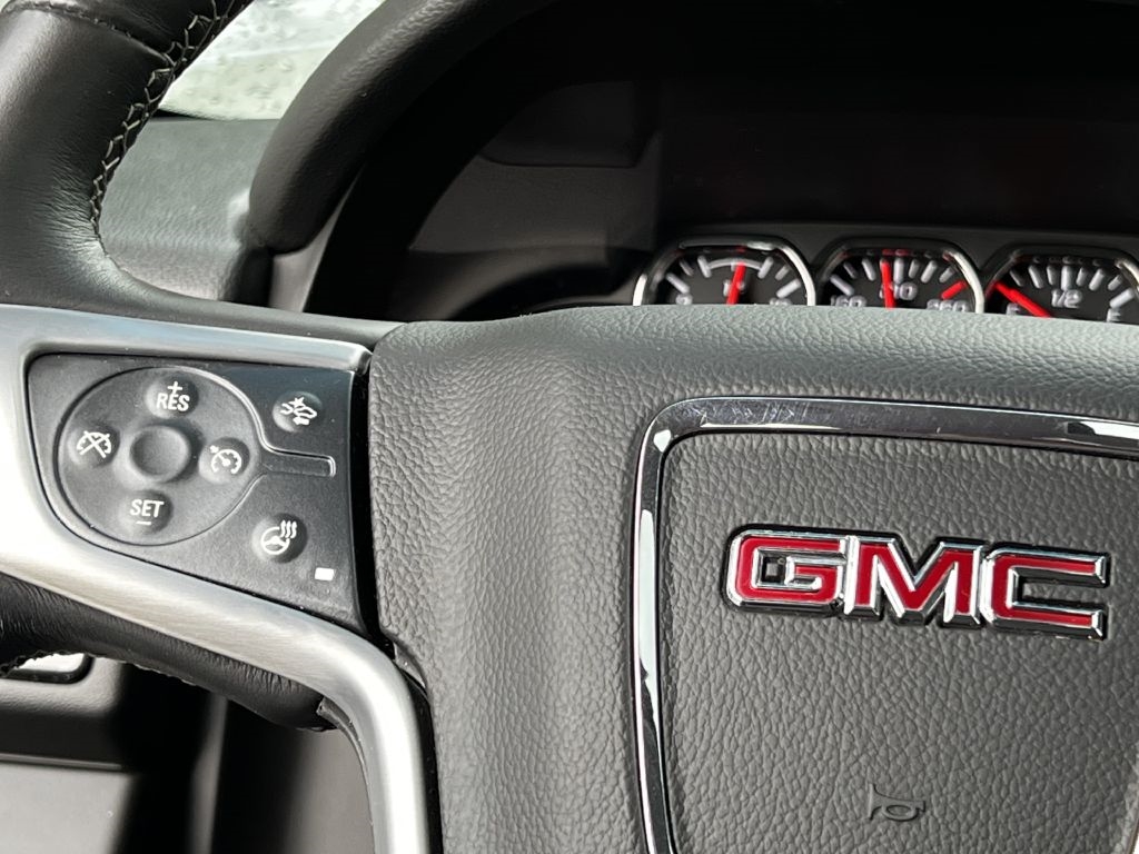 GMC Yukon XL 4WD 4dr SLT 2015