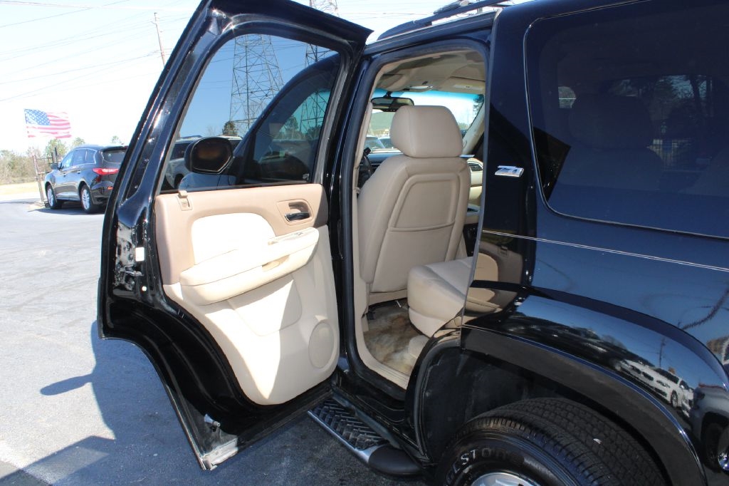 Chevrolet Tahoe 2WD 4dr 1500 LT 2010