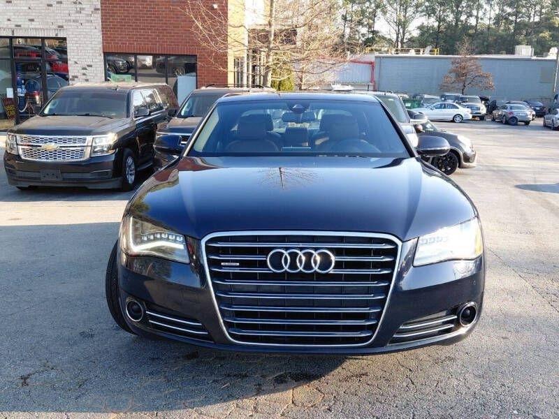 Audi A8 4dr Sdn 2011