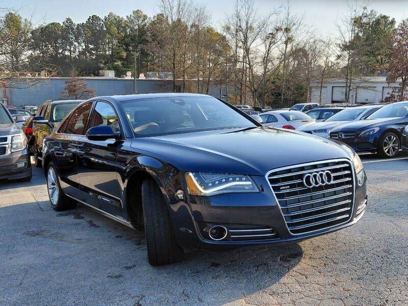 Audi A8 4dr Sdn 2011