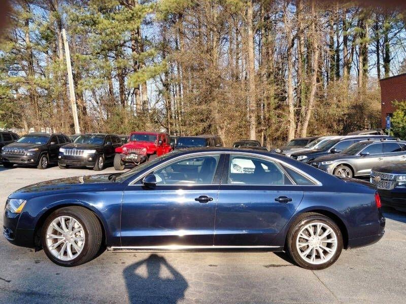 Audi A8 4dr Sdn 2011