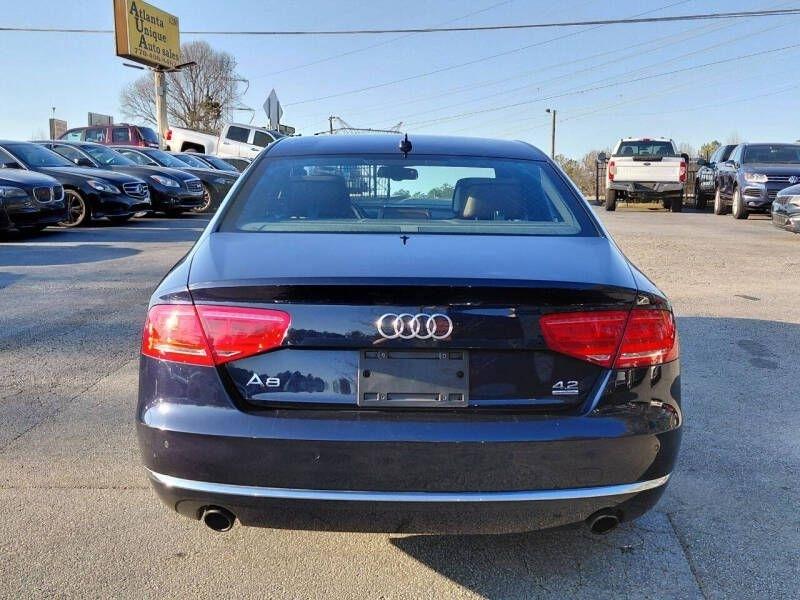Audi A8 4dr Sdn 2011