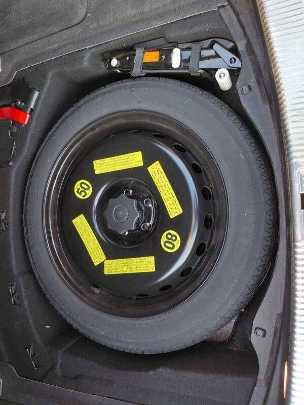 Audi A8 4dr Sdn 2011