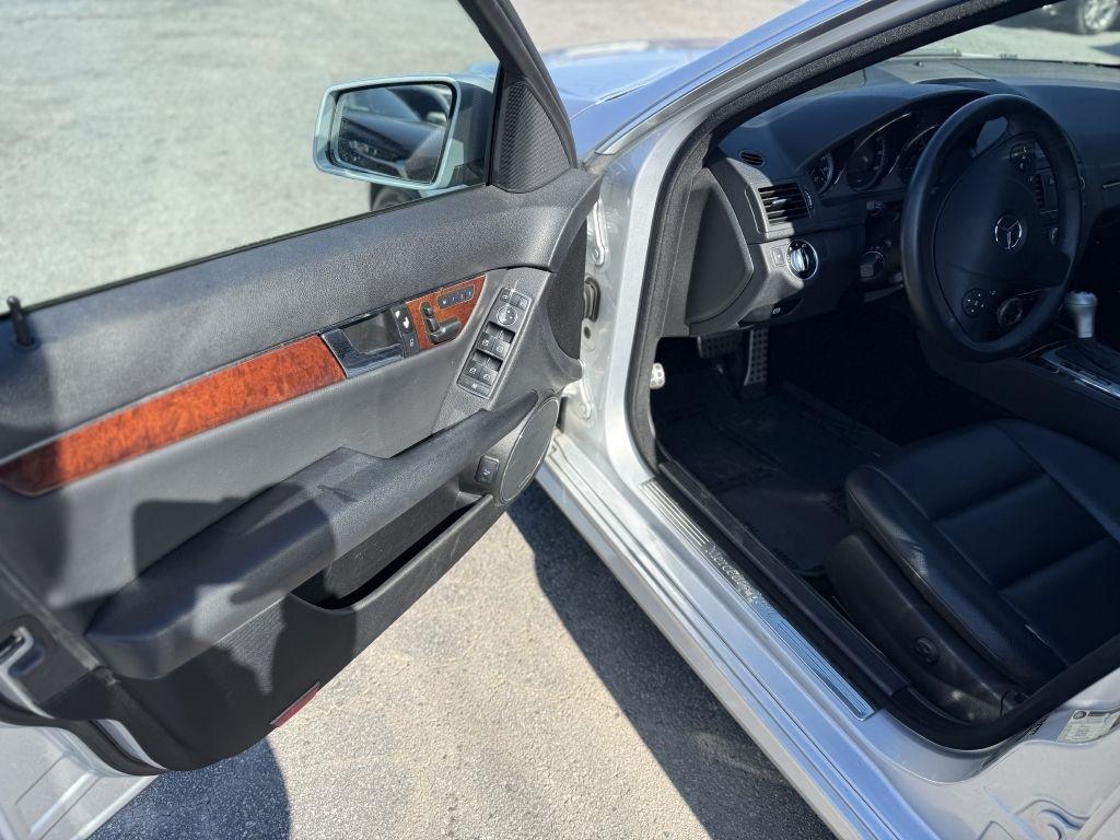 Mercedes-Benz C-Class 4dr Sdn C 300 Sport RWD 2011