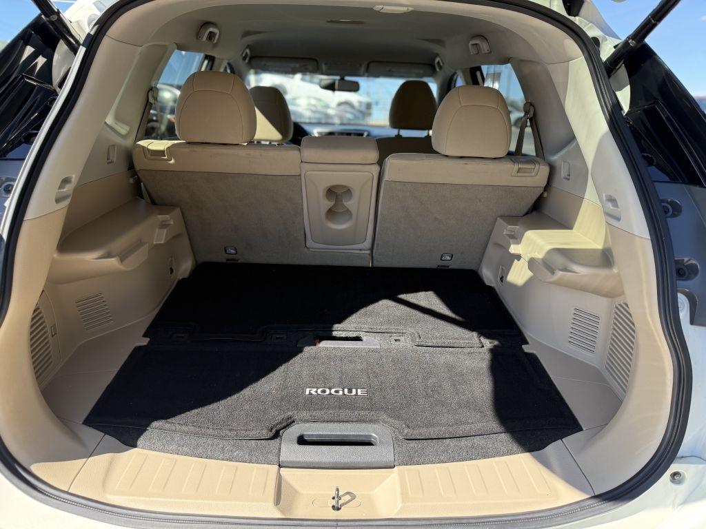 Nissan Rogue FWD 4dr SV 2016