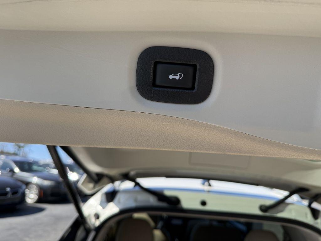 Nissan Rogue FWD 4dr SV 2016