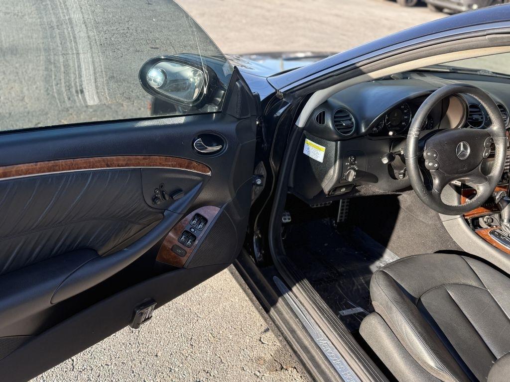Mercedes-Benz CLK-Class 2dr Cabriolet 3.5L 2008