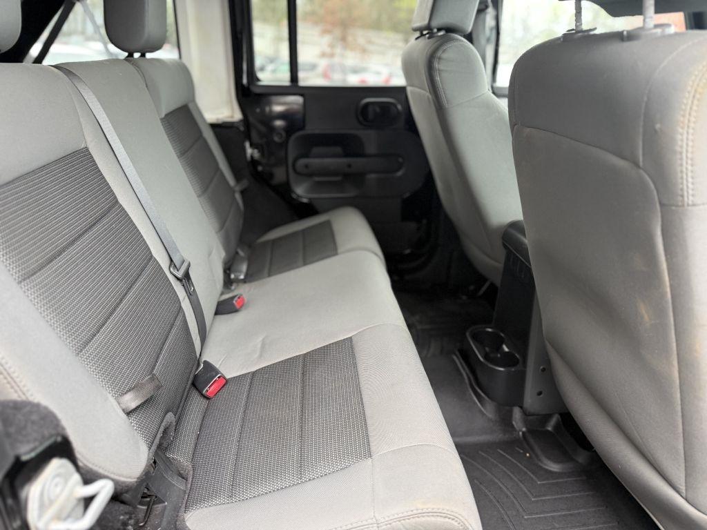 Jeep Wrangler Unlimited 4WD 4dr X 2009