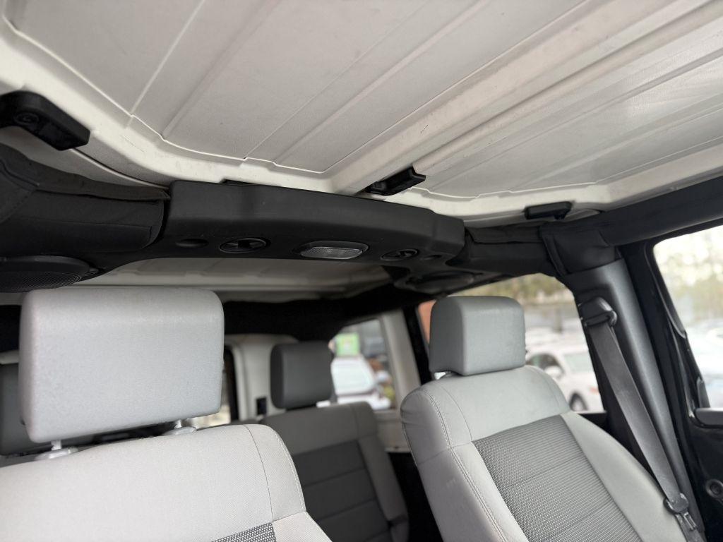 Jeep Wrangler Unlimited 4WD 4dr X 2009