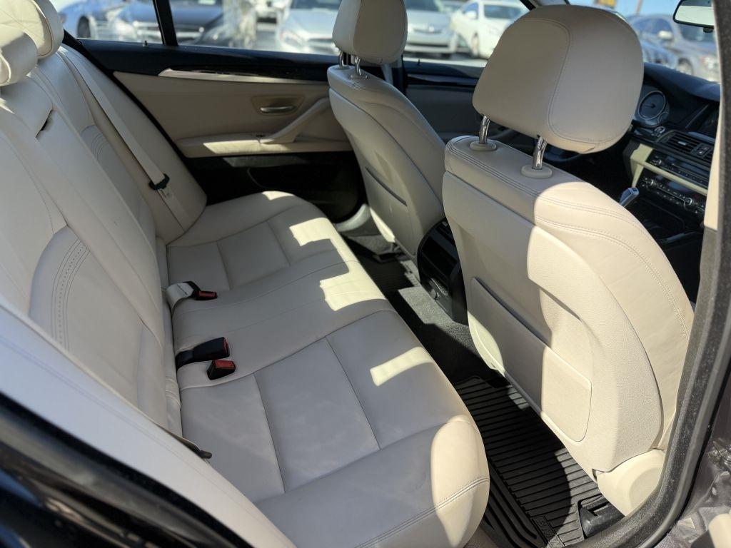 BMW 5 Series 4dr Sdn 528i RWD 2014