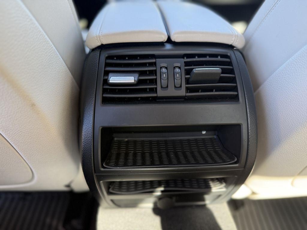 BMW 5 Series 4dr Sdn 528i RWD 2014