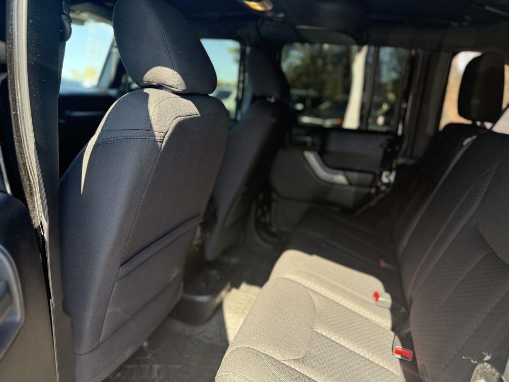 Jeep Wrangler Unlimited 4WD 4dr Sport 2015