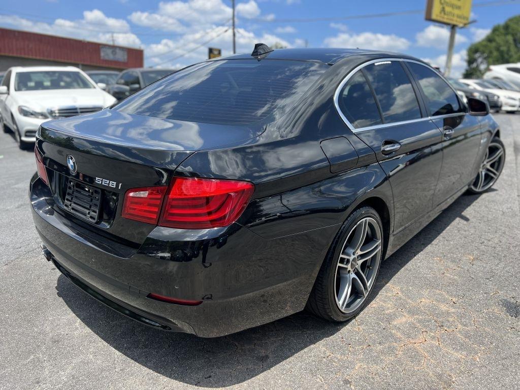 BMW 5 Series 4dr Sdn 528i xDrive AWD 2012
