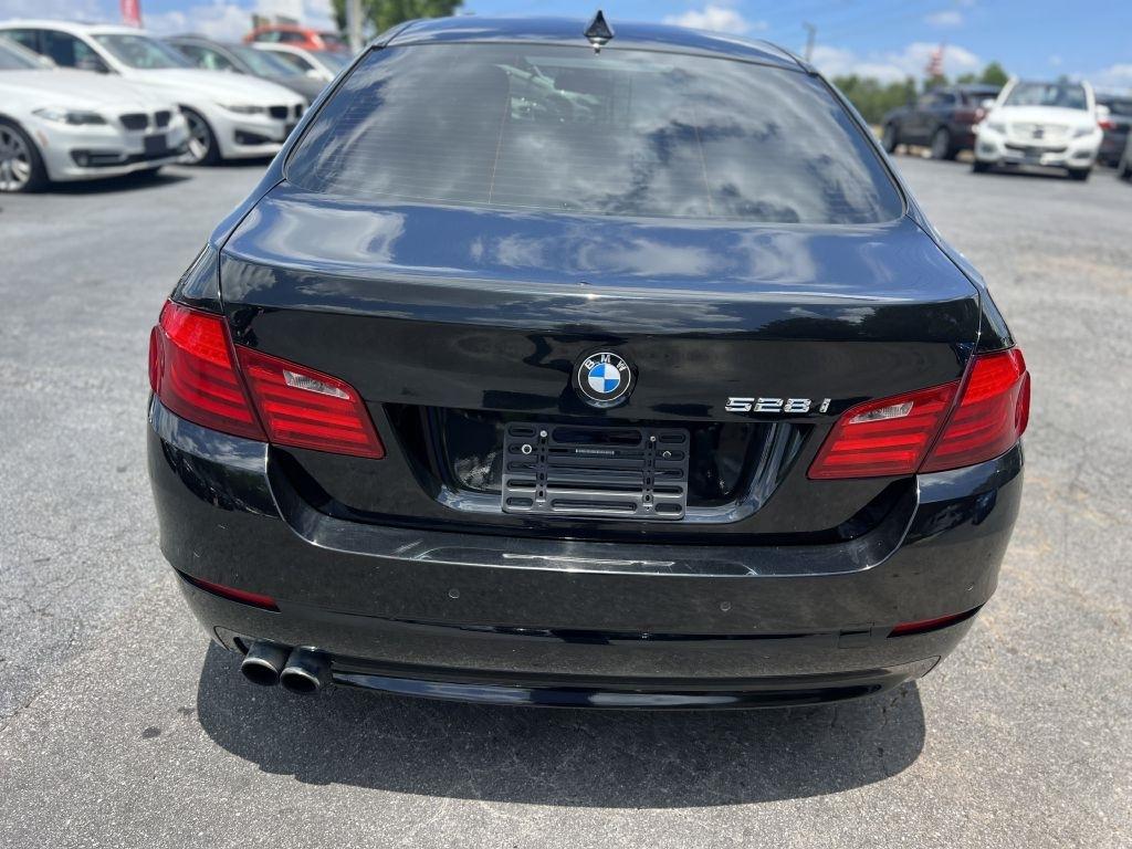 BMW 5 Series 4dr Sdn 528i xDrive AWD 2012