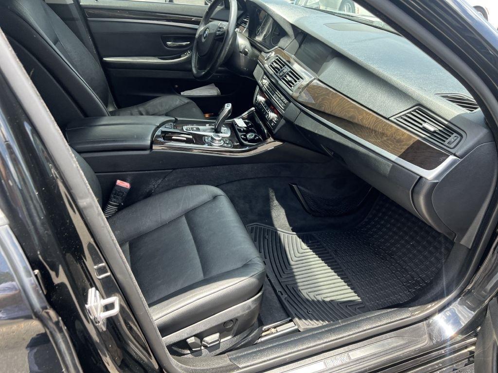 BMW 5 Series 4dr Sdn 528i xDrive AWD 2012