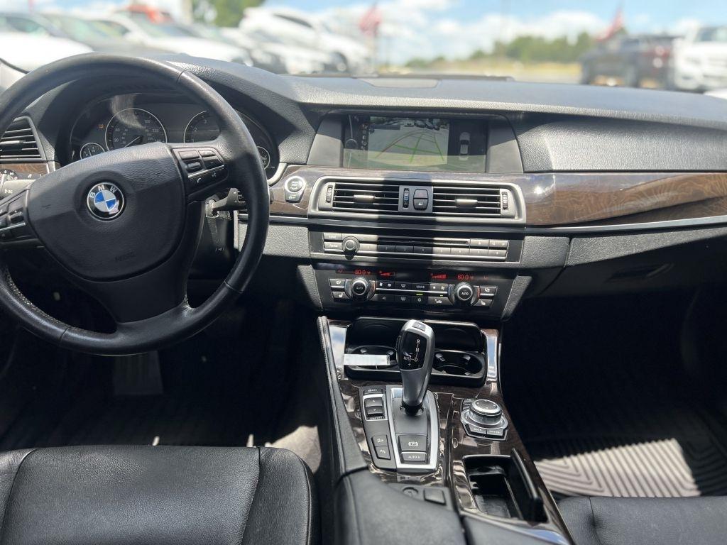BMW 5 Series 4dr Sdn 528i xDrive AWD 2012