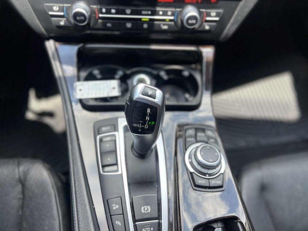 BMW 5 Series 4dr Sdn 528i xDrive AWD 2012