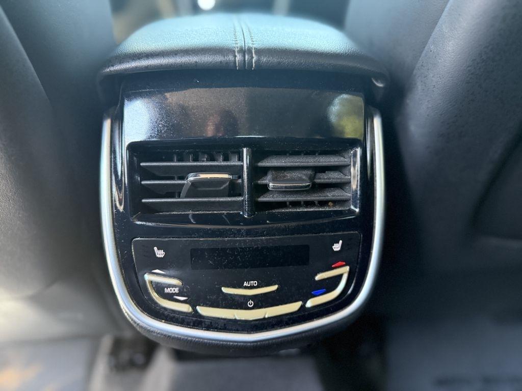 Cadillac XTS 4dr Sdn Premium FWD 2015