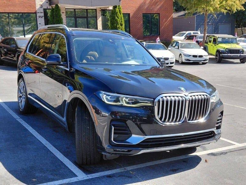 BMW X7 xDrive40i Sports Activity Vehicle 2021