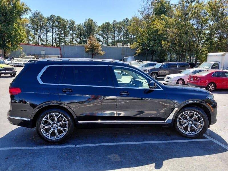 BMW X7 xDrive40i Sports Activity Vehicle 2021