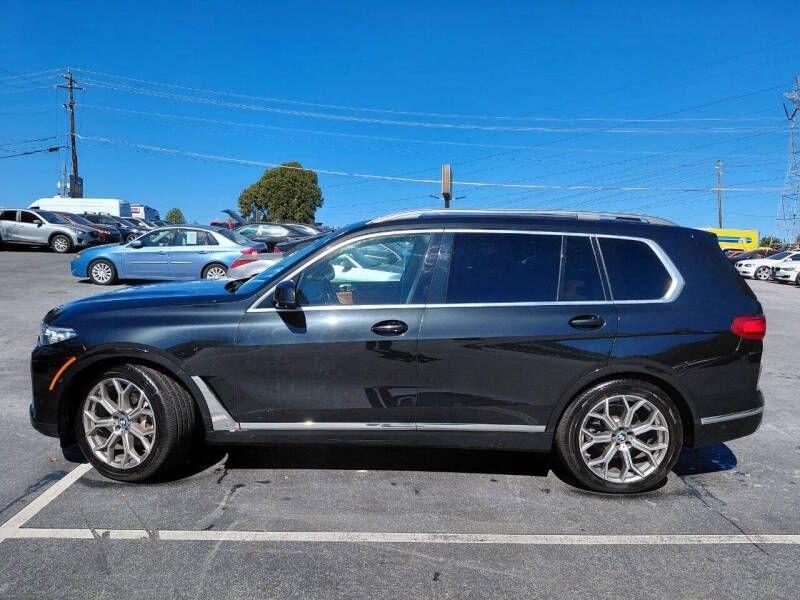 BMW X7 xDrive40i Sports Activity Vehicle 2021