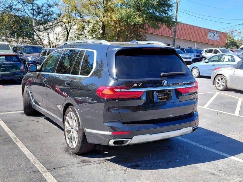 BMW X7 xDrive40i Sports Activity Vehicle 2021
