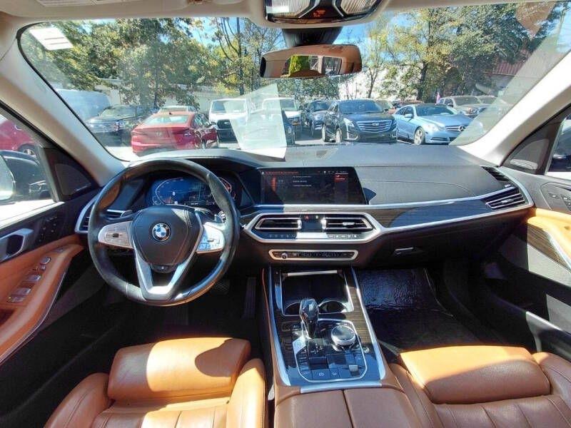 BMW X7 xDrive40i Sports Activity Vehicle 2021