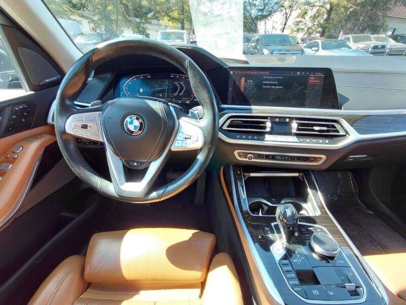 BMW X7 xDrive40i Sports Activity Vehicle 2021
