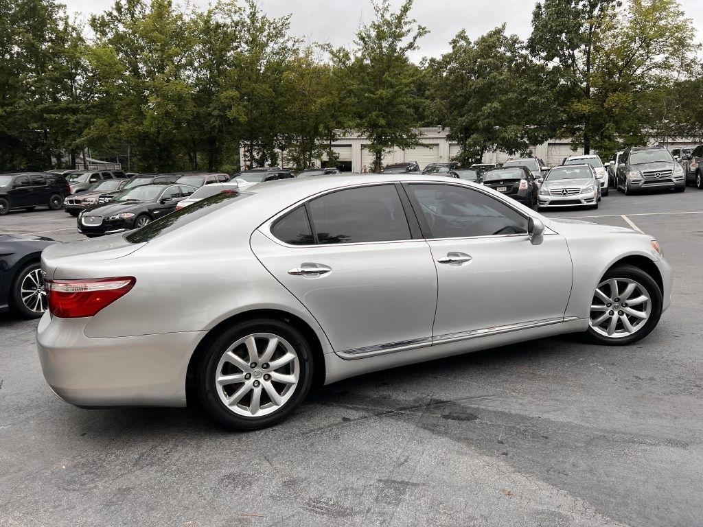Lexus LS 460 4dr Sdn RWD 2009