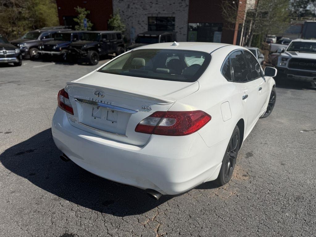 Infiniti M56 4dr Sdn RWD 2011