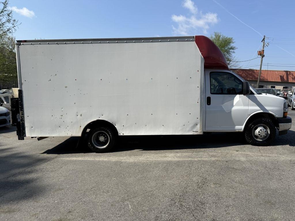 Chevrolet Express Commercial Cutaway 3500 Van 159" 2017