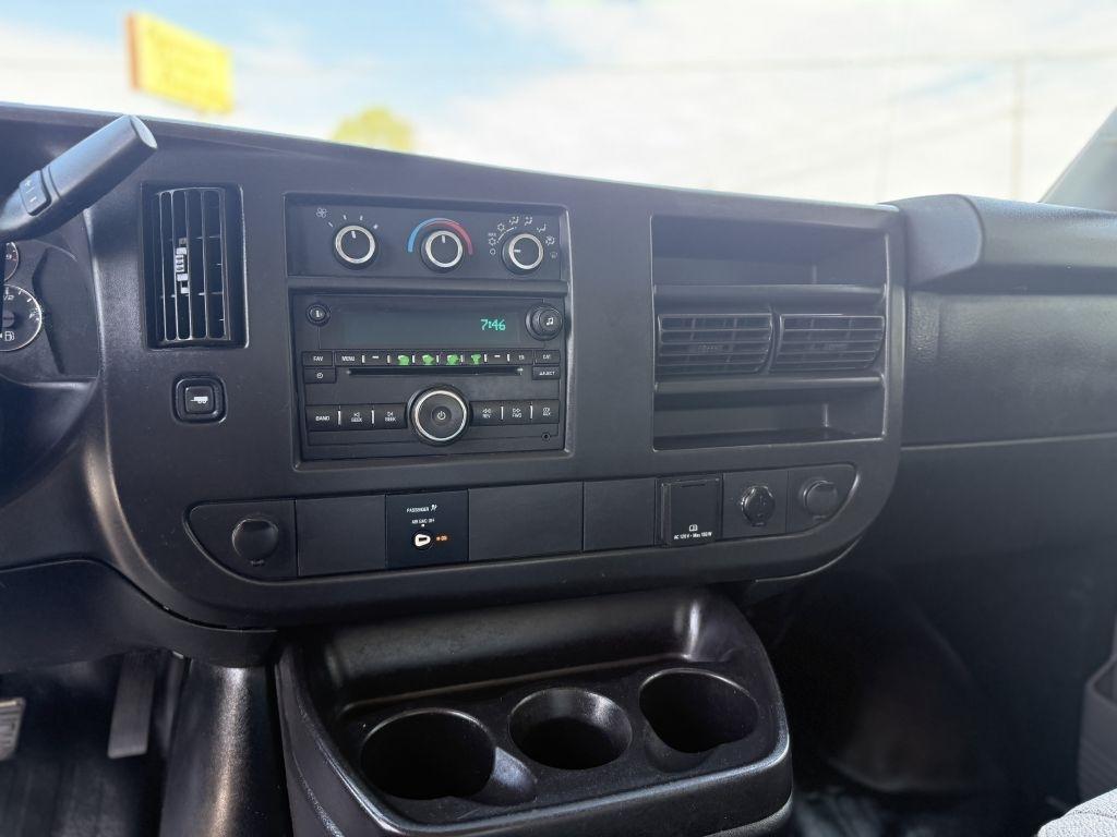 Chevrolet Express Commercial Cutaway 3500 Van 159" 2017