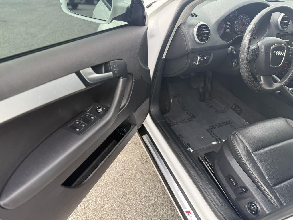 Audi A3 4dr HB S tronic FrontTrak 2.0 TDI Premium Plus 2012