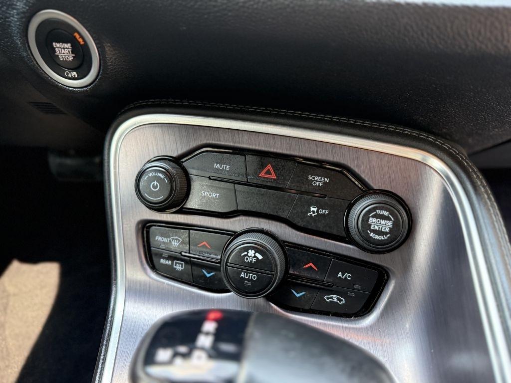 Dodge Challenger SXT RWD 2018