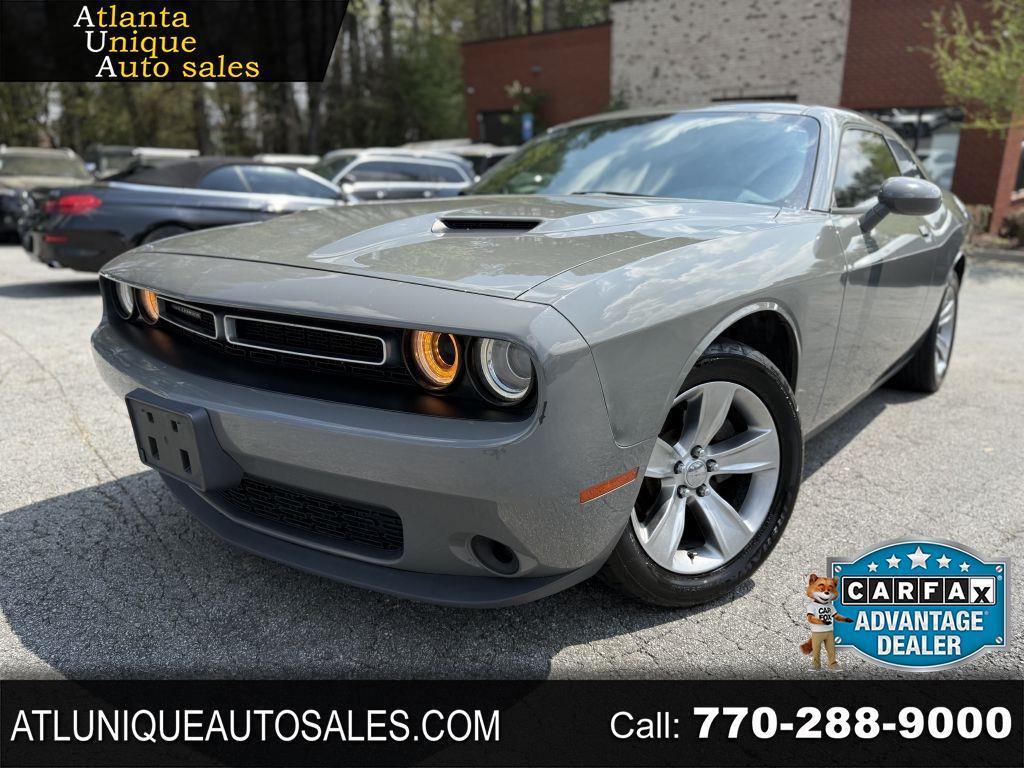 Dodge Challenger SXT RWD 2018