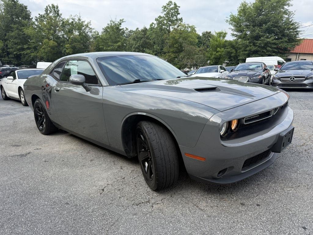 Dodge Challenger SXT RWD 2018