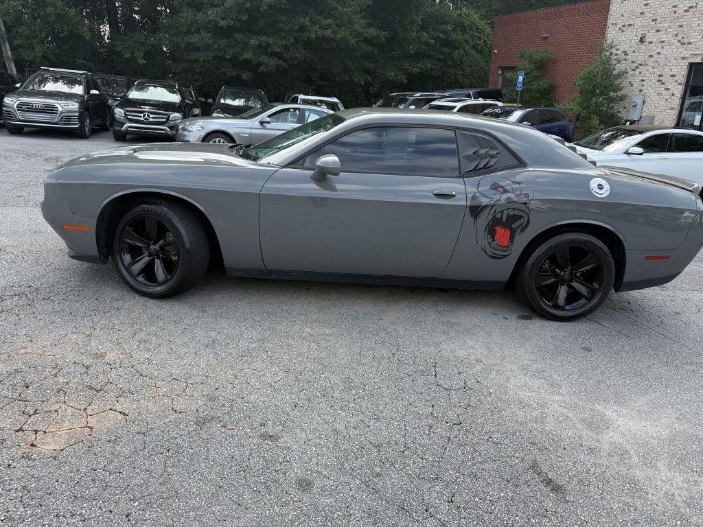 Dodge Challenger SXT RWD 2018
