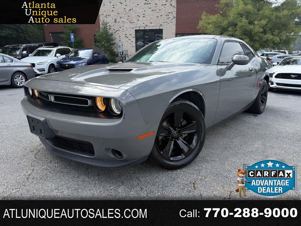 Dodge Challenger SXT RWD 2018