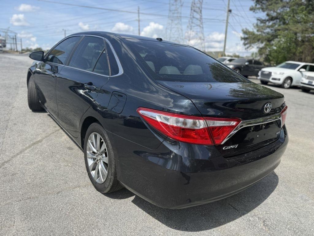 Toyota Camry 4dr Sdn I4 Auto XLE (Natl) 2015