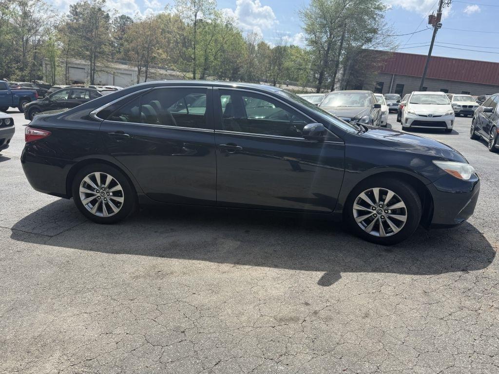 Toyota Camry 4dr Sdn I4 Auto XLE (Natl) 2015
